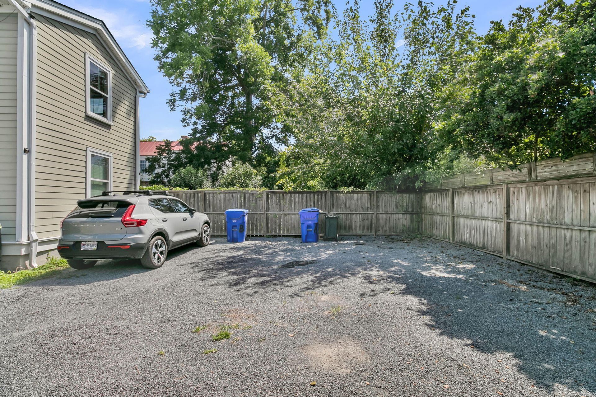 5 Strawberry Lane Photo 6