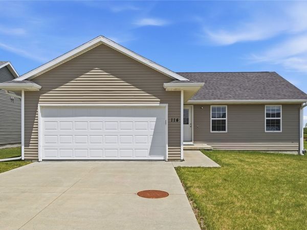 114 Blue Jay Avenue , Vinton, IA 52349