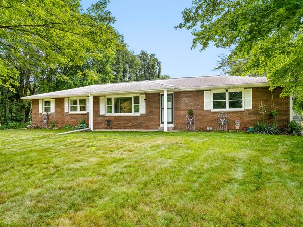 15769 S 29th Street, Vicksburg, MI 49097