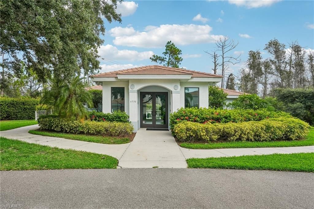 3710 Fieldstone Blvd, Unit 504, Naples, FL 34109 Photo