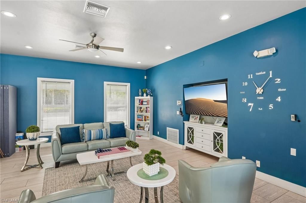 3710 Fieldstone Blvd, Unit 504, Naples, FL 34109 Photo