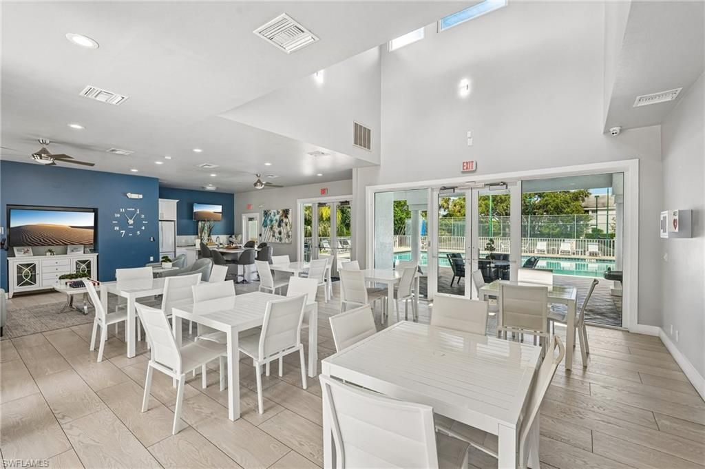 3710 Fieldstone Blvd, Unit 504, Naples, FL 34109 Photo