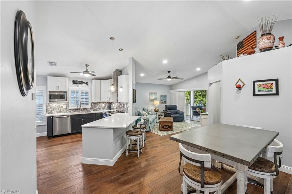 3710 Fieldstone Blvd, Unit 504, Naples, FL 34109 Photo