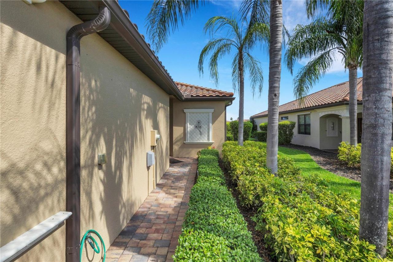 6619 Candlestick Drive, Bradenton, FL 34212 Photo