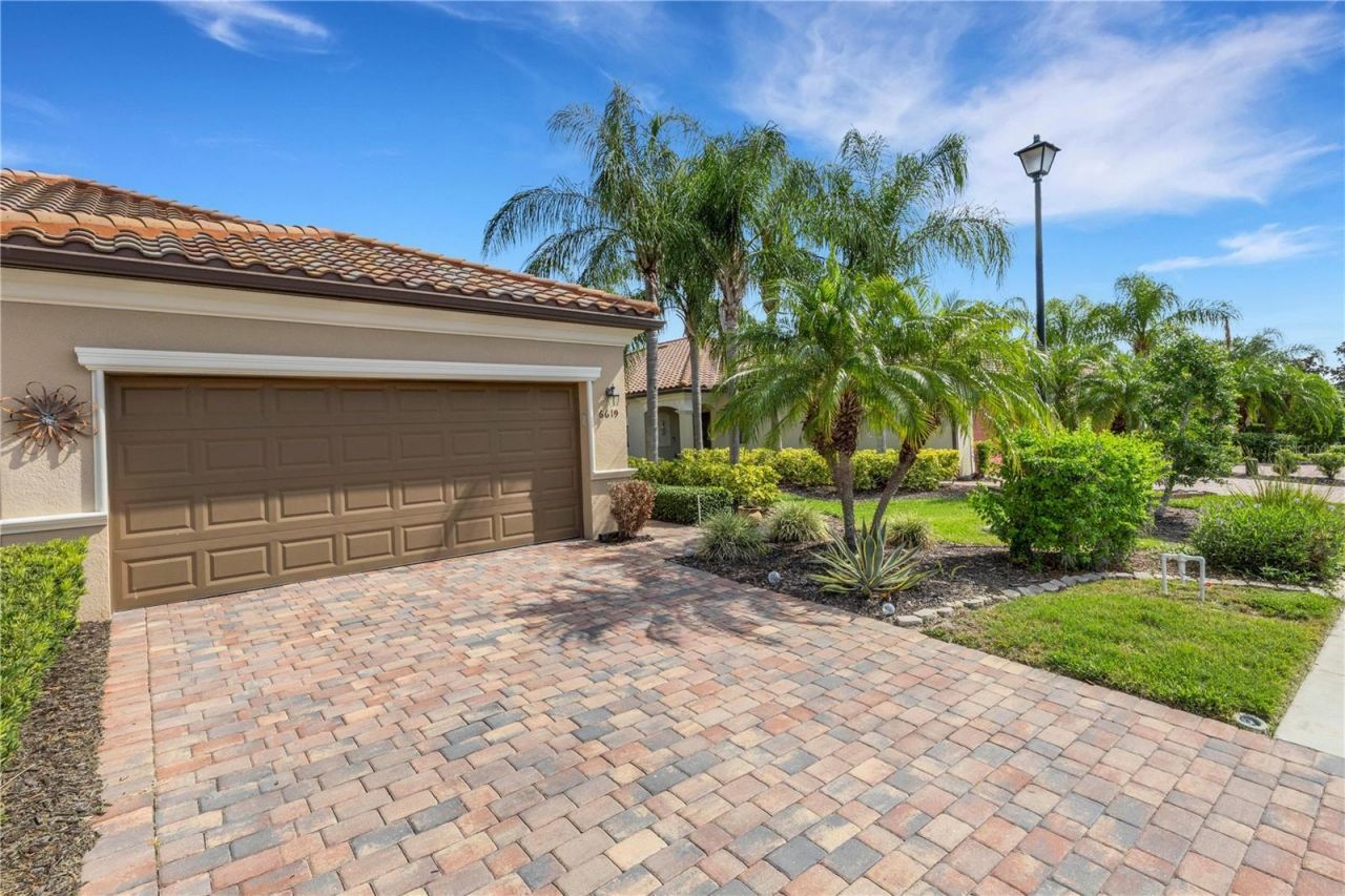 6619 Candlestick Drive, Bradenton, FL 34212 Photo