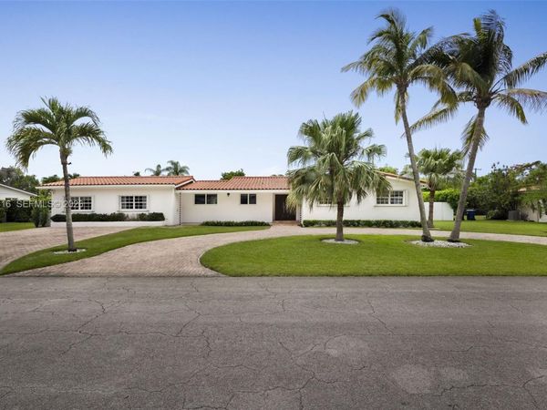 8345 SW 90th St , Miami, FL 33156