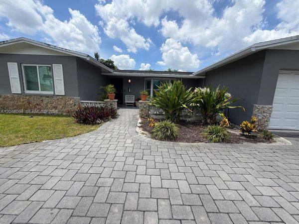 9100 NW 19th St , Pembroke Pines, FL 33024