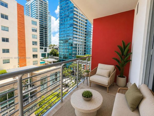 90 NE 32nd St , Unit #814, Miami, FL 33137