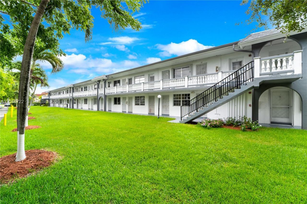 20337 NE 2nd Ave , Unit 2, Miami, FL 33179 Photo