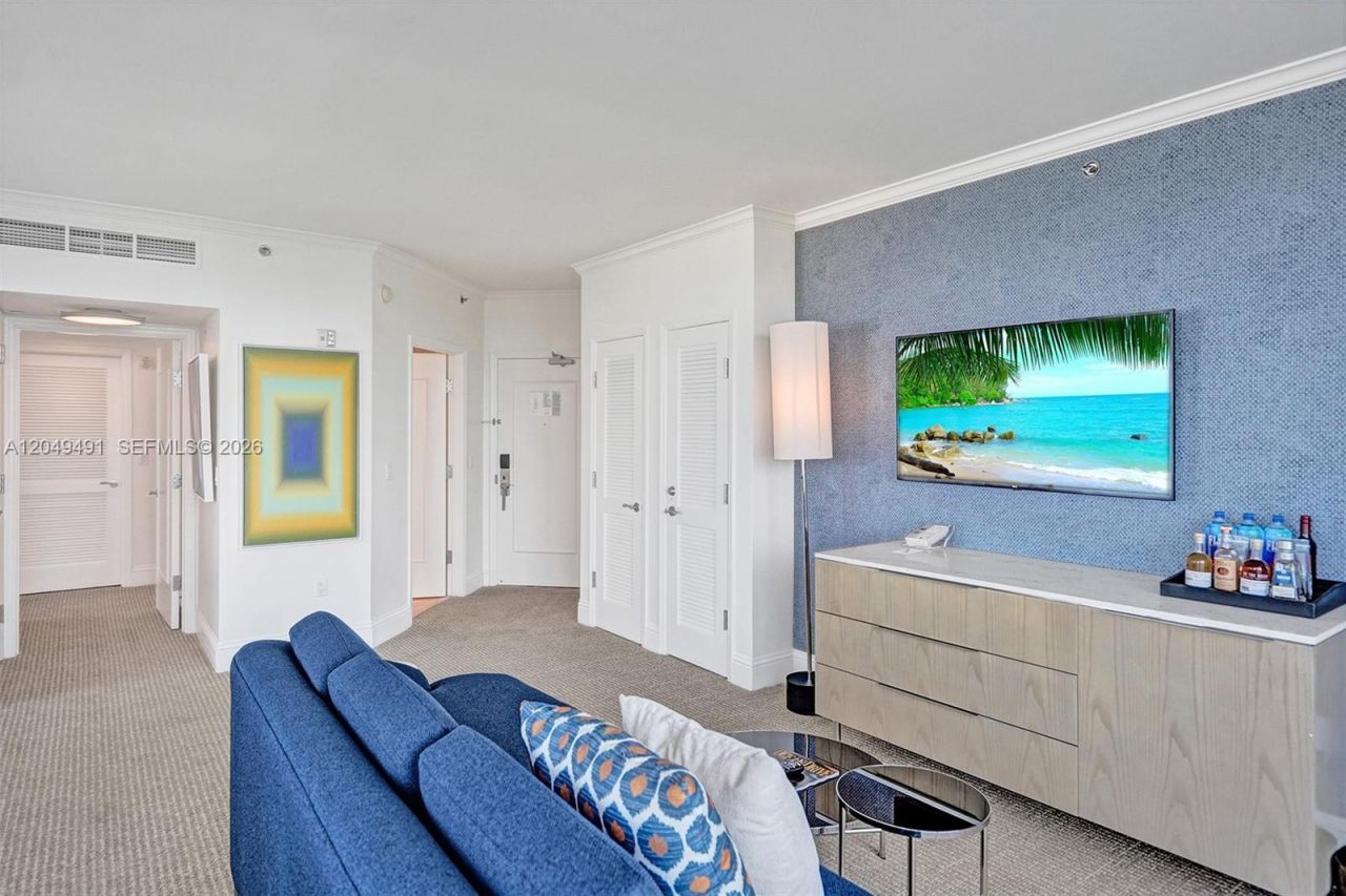 4401 Collins Ave, Unit 2915, Miami Beach, FL 33140 Photo