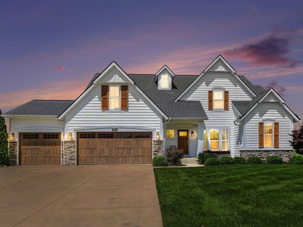 9784 Waterstone Drive SE, Byron Center, MI 49315