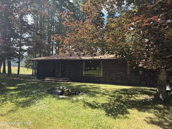 40 Eastside RD , Priest River, ID 83856