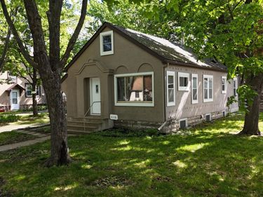 4158 Zane Avenue N, Robbinsdale, MN 55422