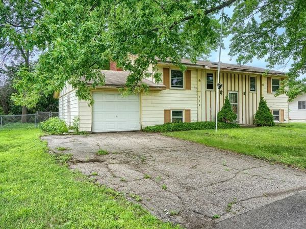 116 Hayes Road, Apple Valley, MN 55124