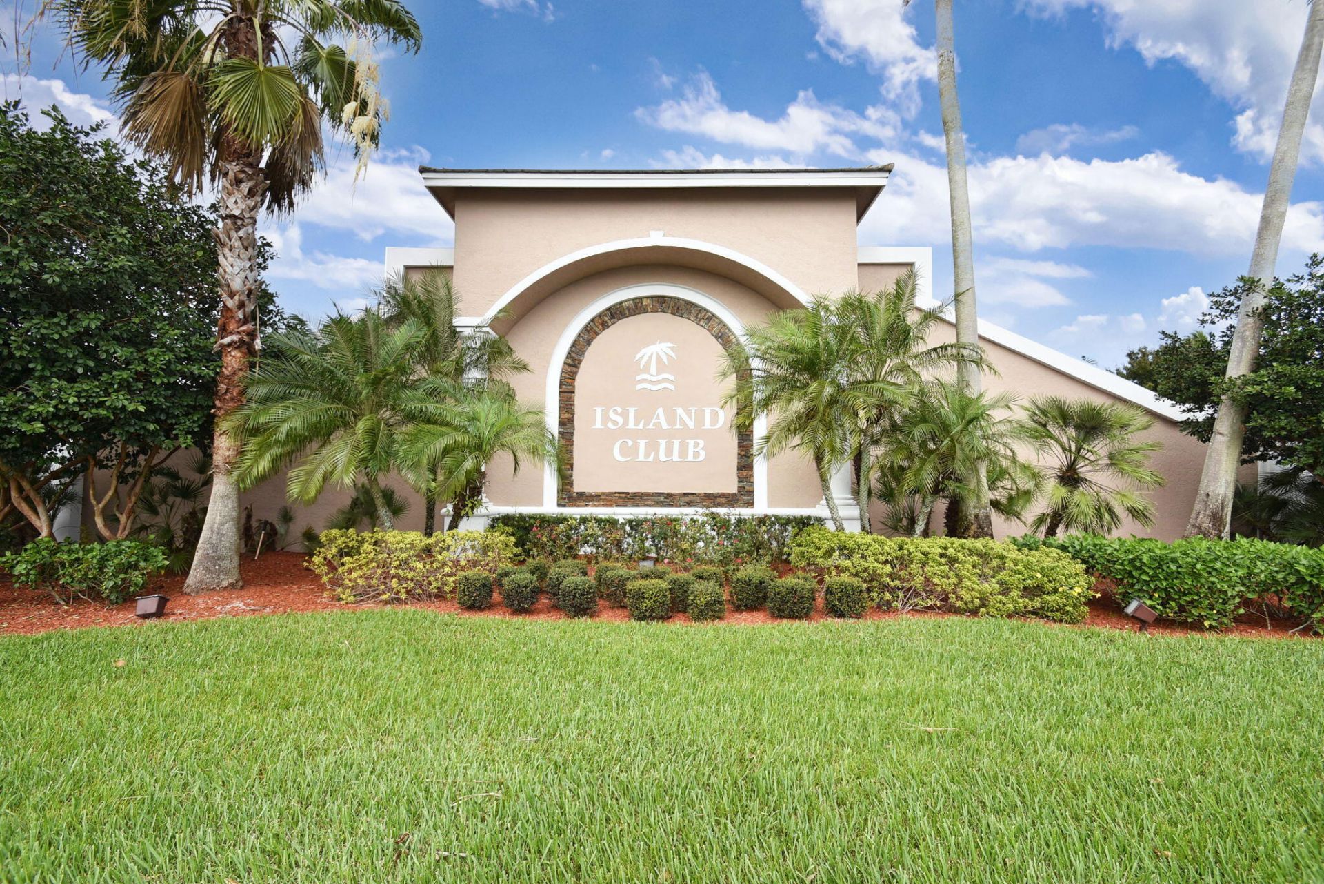 8410 Cargill Point, West Palm Beach, FL 33411 Photo