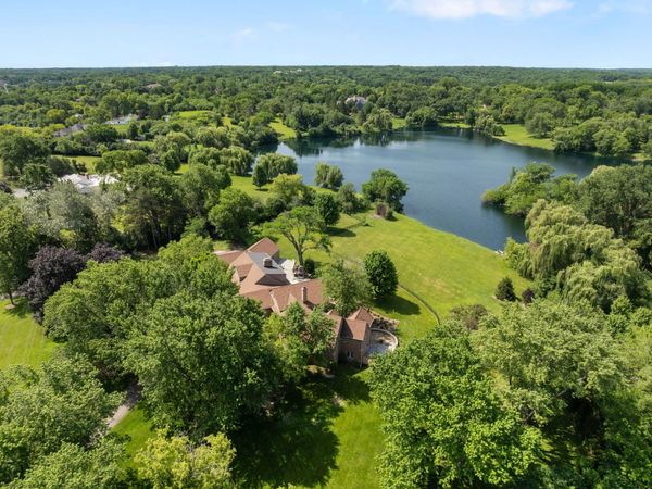 419 Caesar Drive, Barrington Hills, IL 60010
