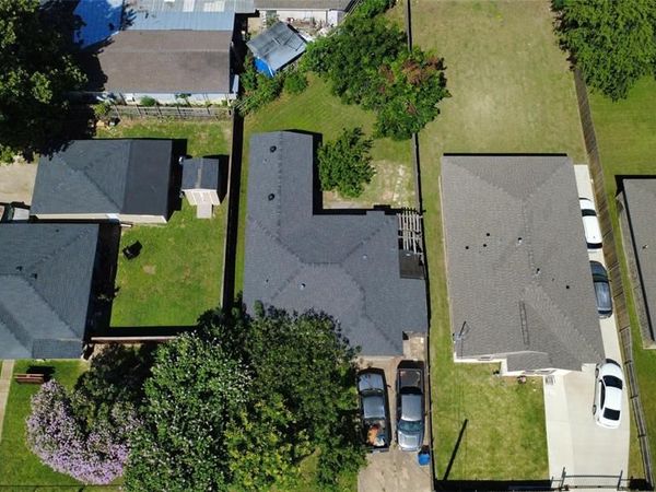 3815 Alsbury Street , Dallas, TX 75216