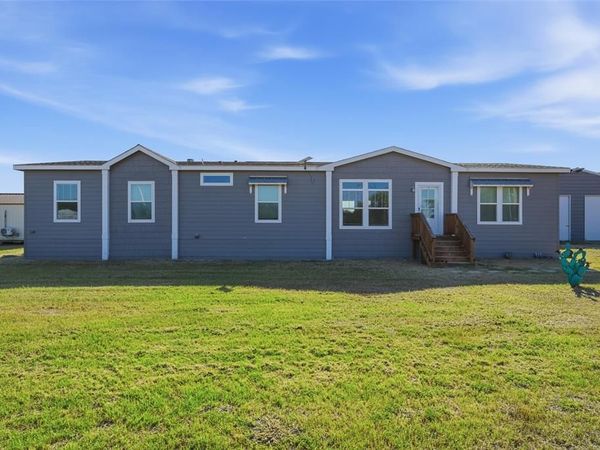 404 Hcr 3258, Mount Calm, TX 76673