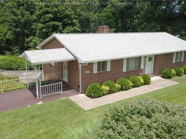 467 East Pea Ridge Road, Huntington, WV 25705