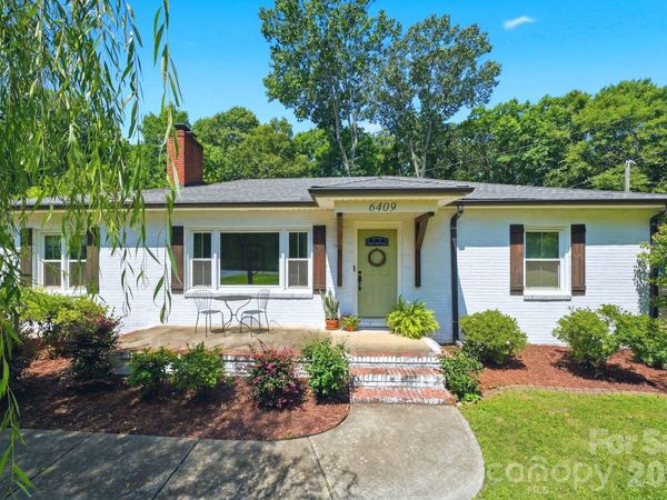 6409 Woodland Circle, Charlotte, NC 28216