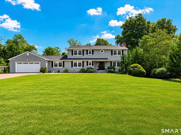 66 Knollwood, Branford, CT 06405