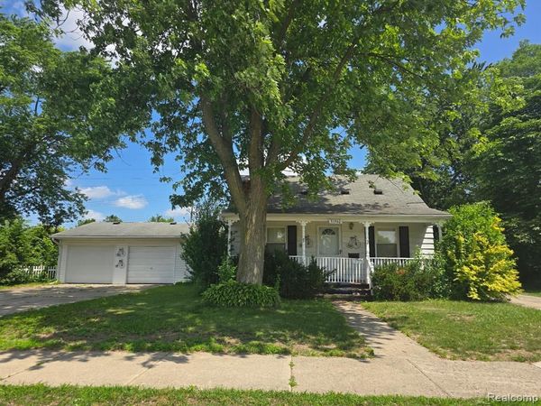 31940 Maplewood Street, Garden City, MI 48135