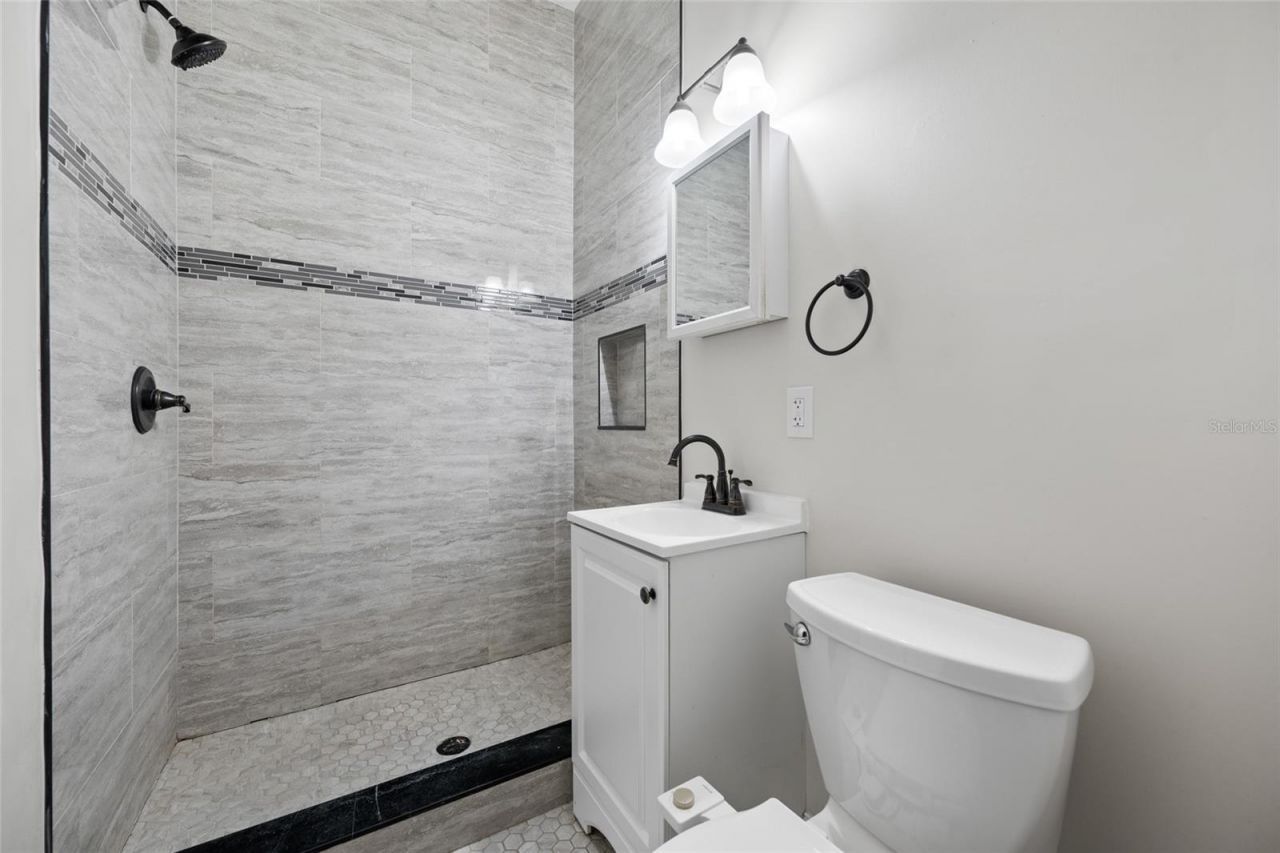 1700 Park Street N, Unit 105, Saint Petersburg, FL 33710 Photo