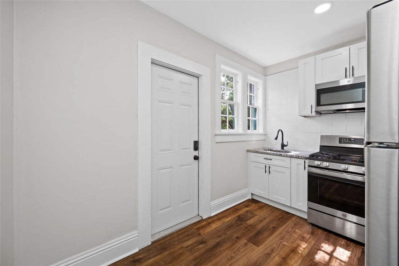 1700 Park Street N, Unit 105, Saint Petersburg, FL 33710 Photo