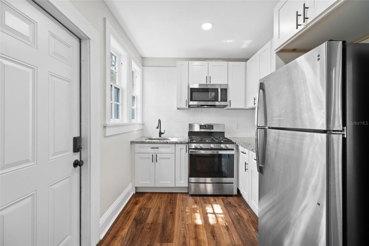 1700 Park Street N, Unit 105, Saint Petersburg, FL 33710 Photo