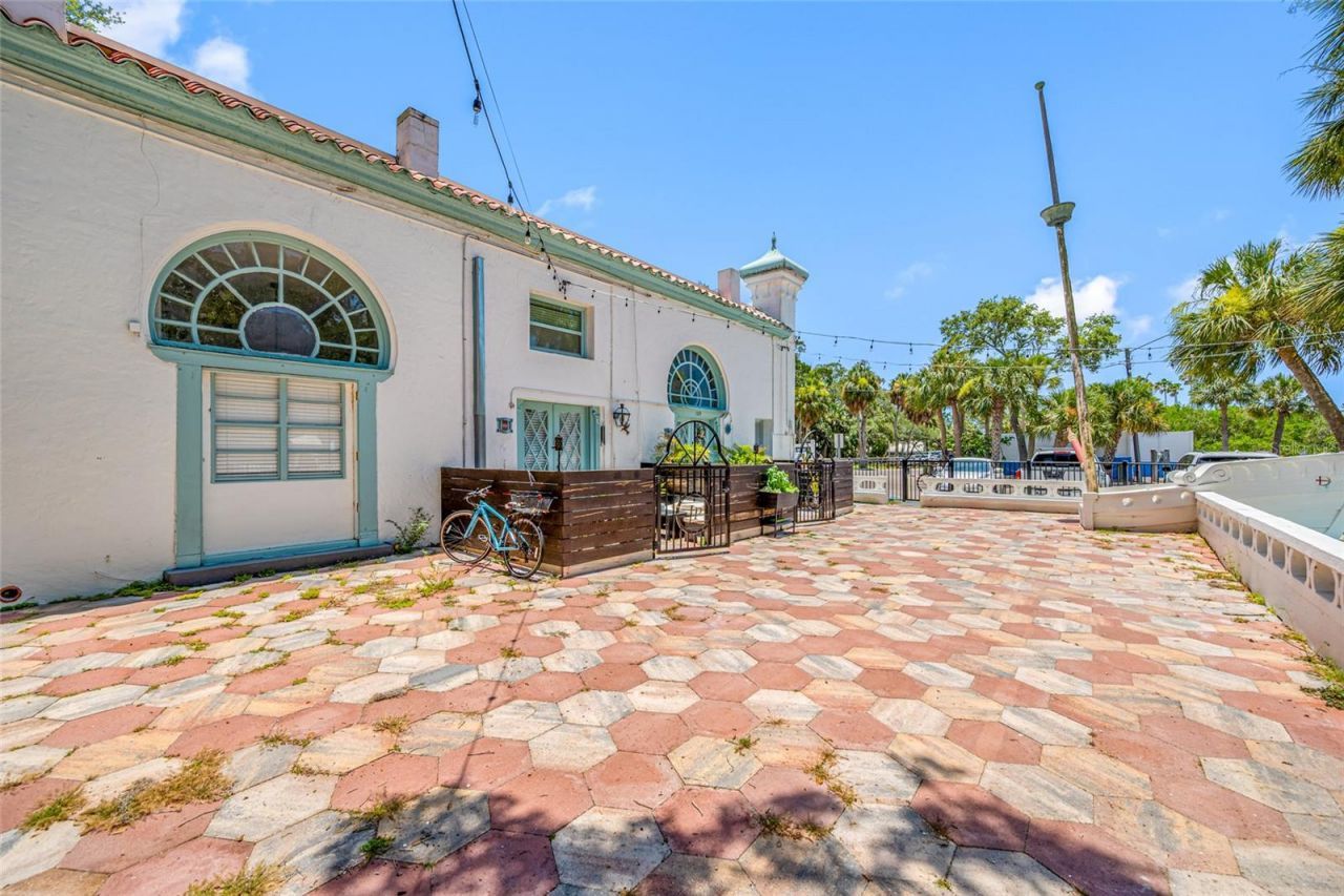 1700 Park Street N, Unit 105, Saint Petersburg, FL 33710 Photo