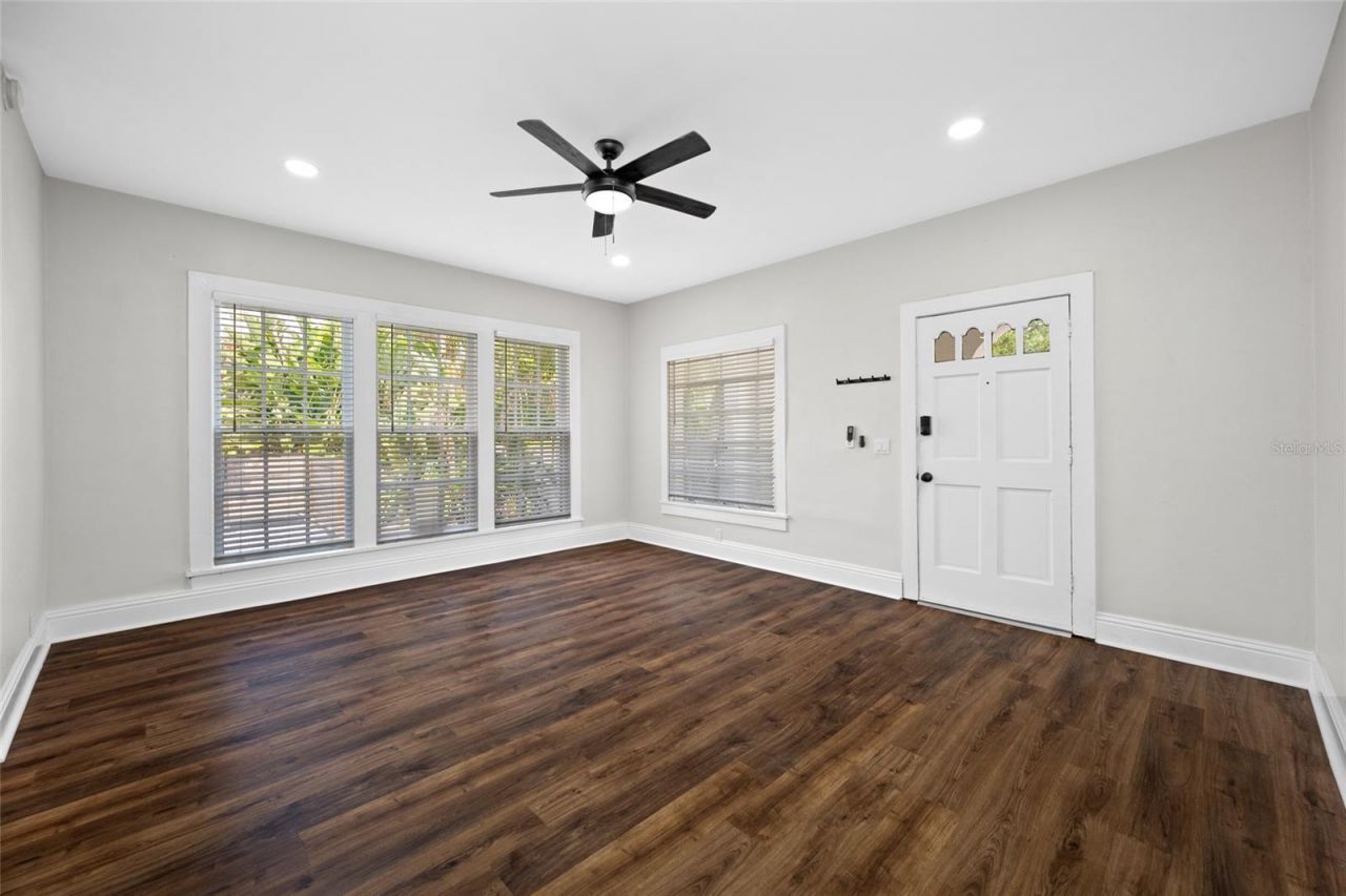 1700 Park Street N, Unit 105, Saint Petersburg, FL 33710 Photo
