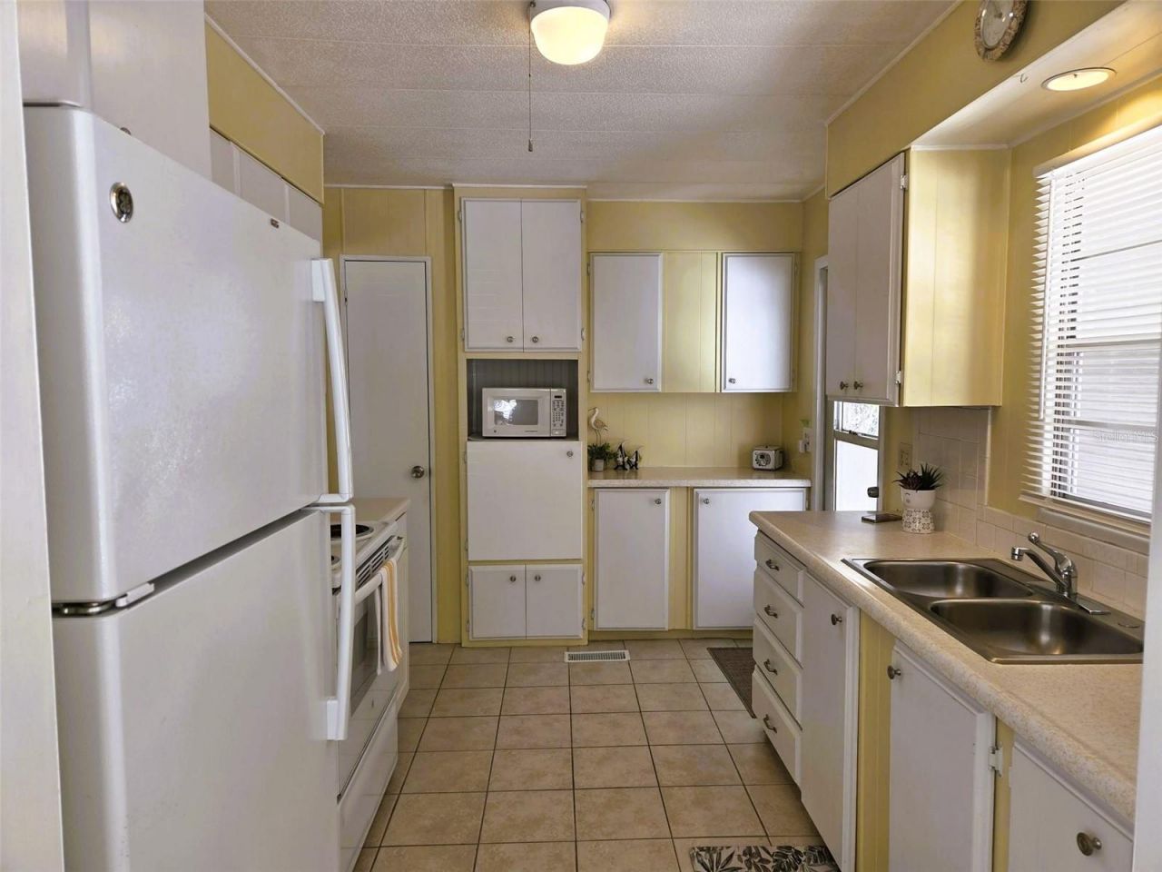 3383 Oakwood Boulevard N, Sarasota, FL 34237 Photo