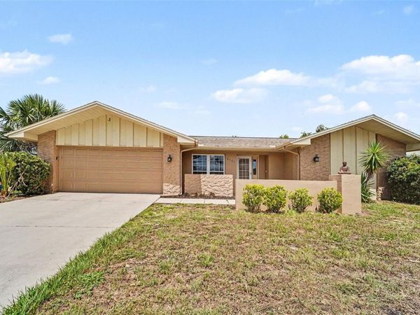 8321 BRIARLEAF COURT , PORT RICHEY, FL 34668