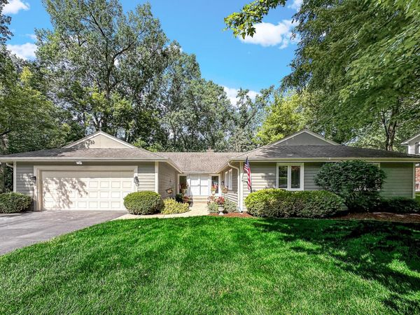 356 Windsor Lane , Inverness, IL 60010