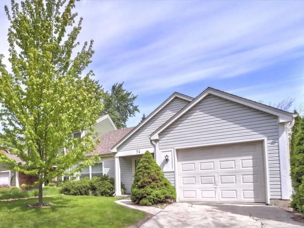 74 Bedford Road , Mundelein, IL 60060