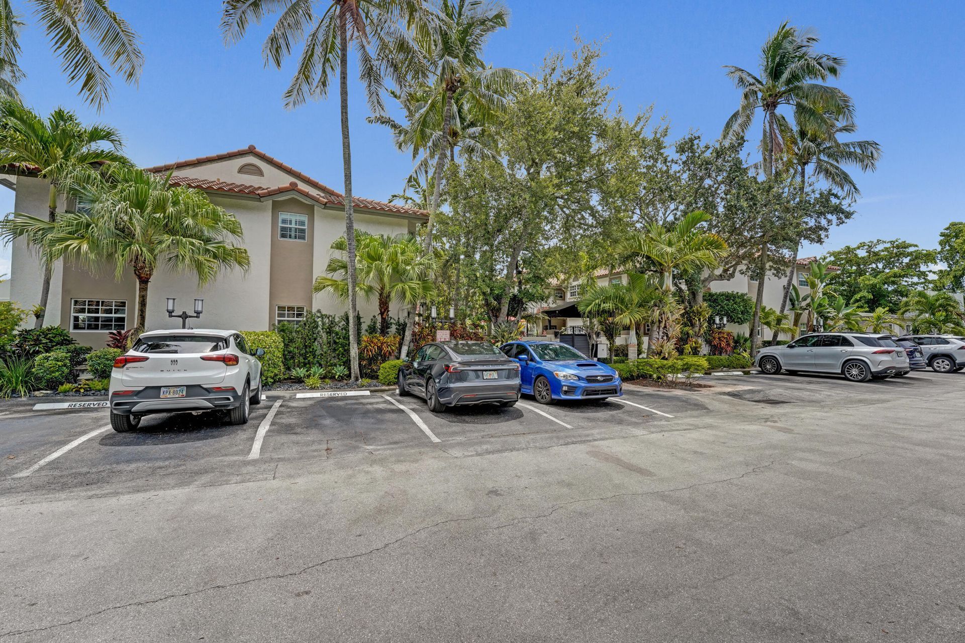 620 NE 9th Avenue, Unit 6, Fort Lauderdale, FL 33304 Photo