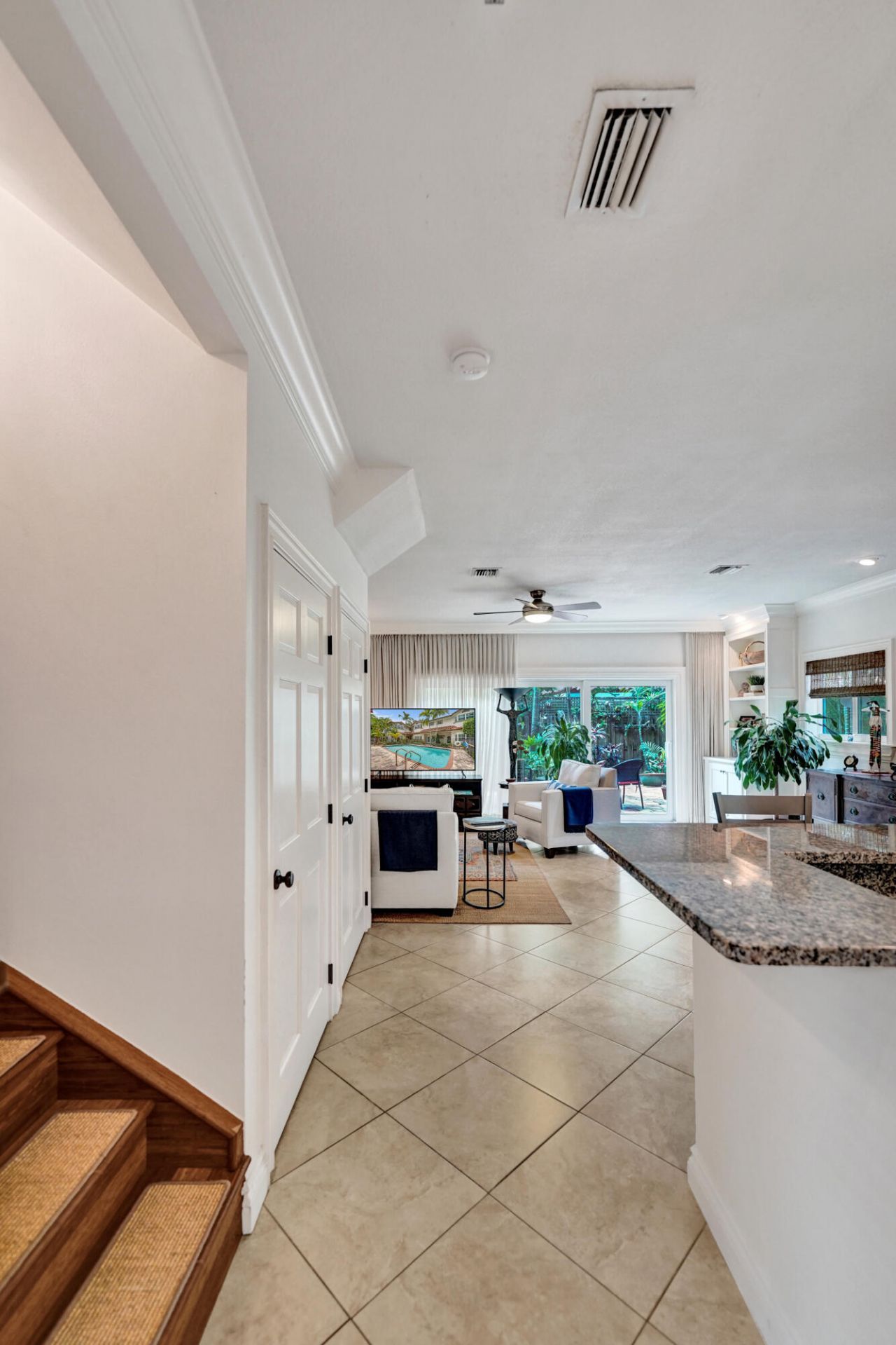 620 NE 9th Avenue, Unit 6, Fort Lauderdale, FL 33304 Photo