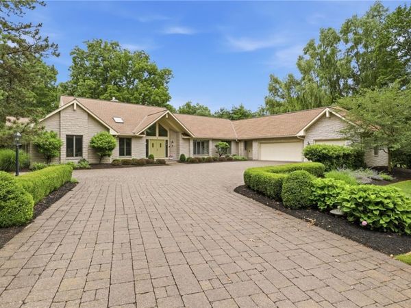 9 Pine Acres Drive , Rochester, NY 14618