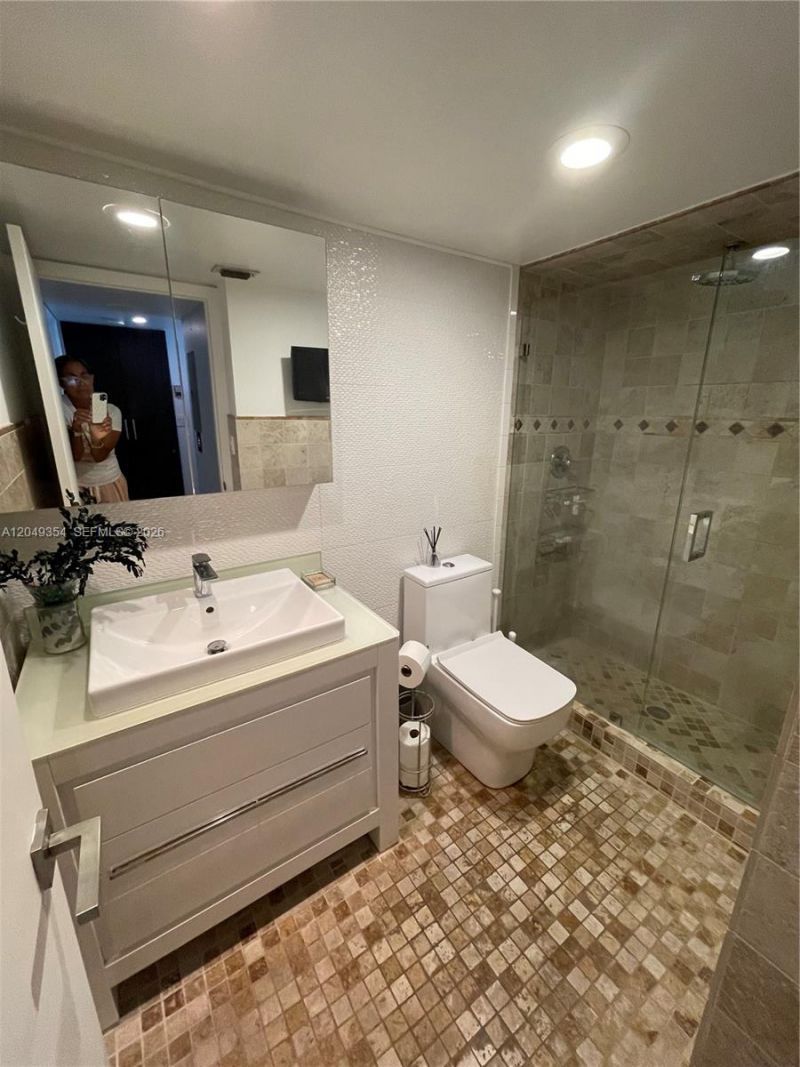 8911 Collins Ave , Unit 505, Surfside, FL 33154 Photo