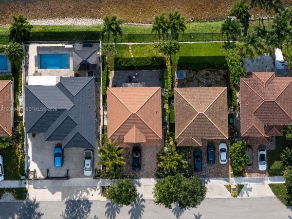 15441 SW 11th Ter , Miami, FL 33194