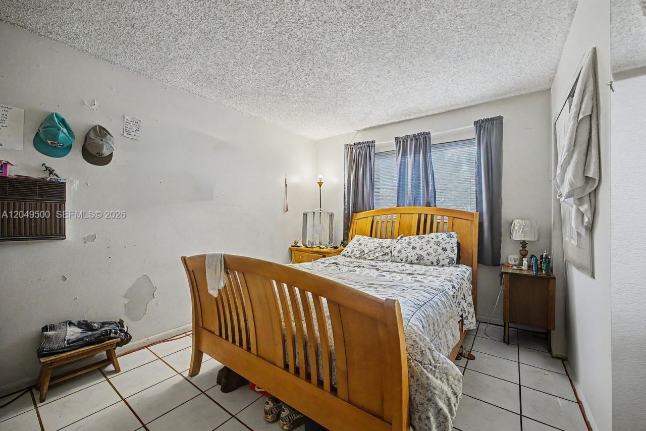 735 NW 8th Ct , Florida City, FL 33034 Photo