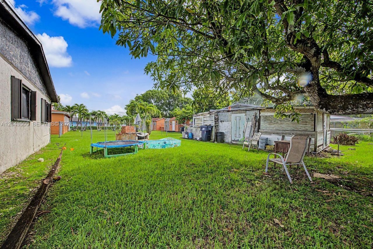 735 NW 8th Ct , Florida City, FL 33034 Photo