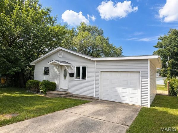 221 Watson Road, Sullivan, MO 63080