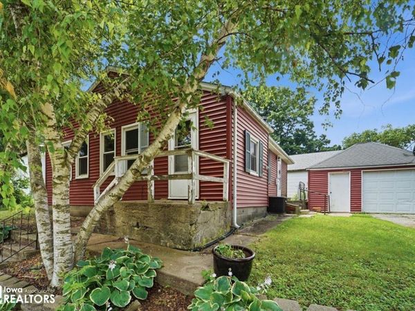 1518 11Th Street, Eldora, IA 50627