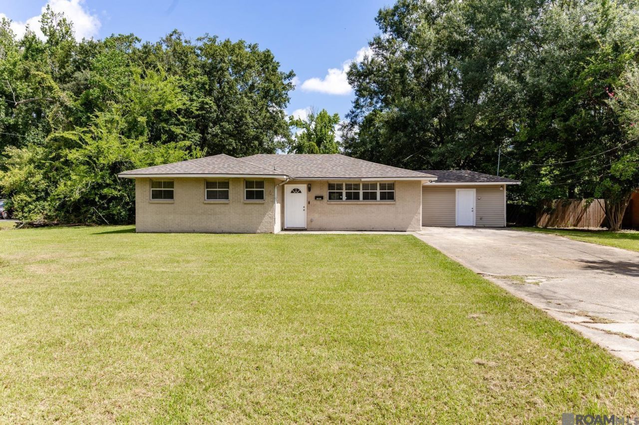 10523 Cletus Dr, Baton Rouge, LA 70815 Main Photo
