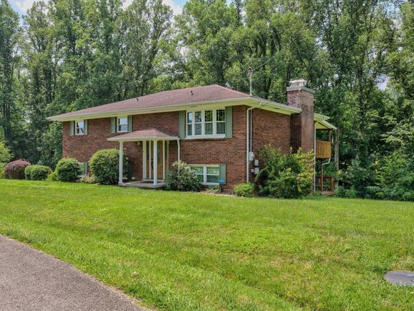 1008 Kirby Road, Milton, WV 25541