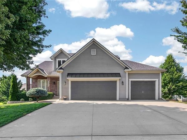 12203 Canna Court, Peculiar, MO 64078