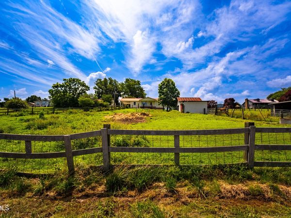 137 Snapp Road, Church Hill, TN 37642