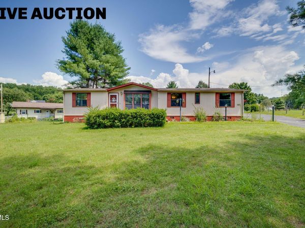 121 Renee Drive, Johnson City, TN 37601
