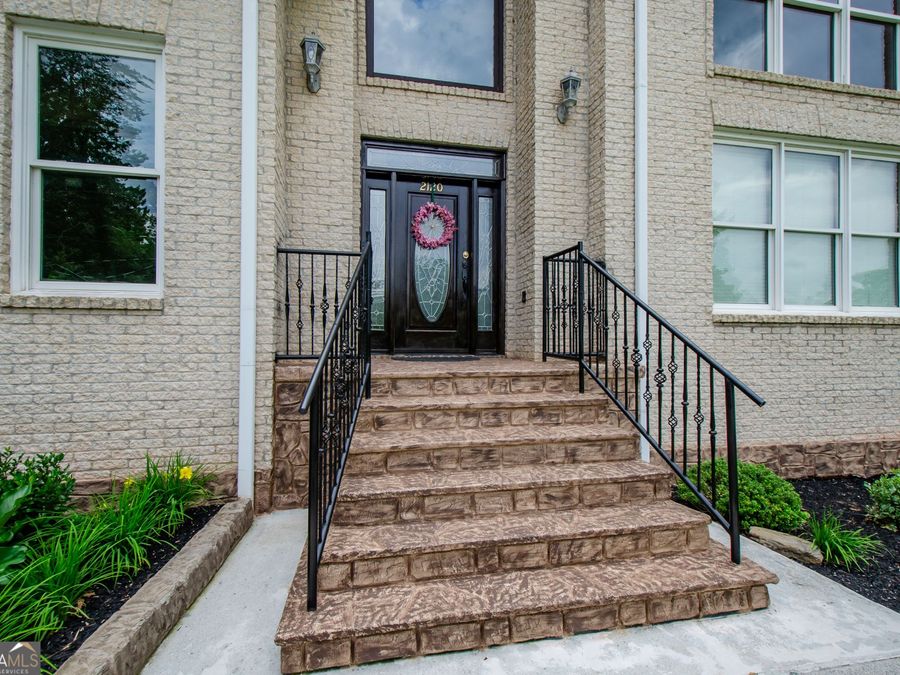 Property Image 8